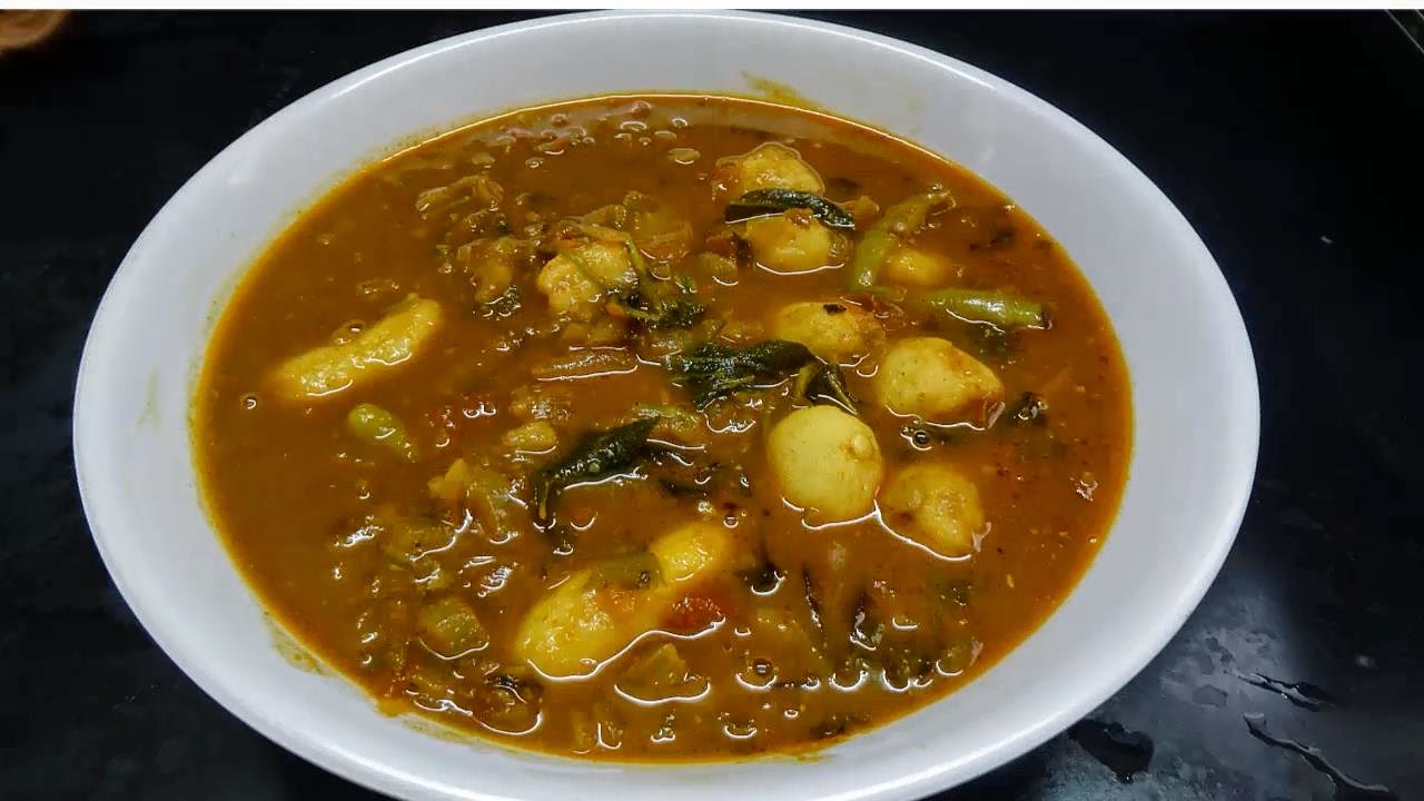 Colacasia Gravy Curry / Chamadumpa Pulusu Recipe Table